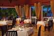 Restaurants-review-0